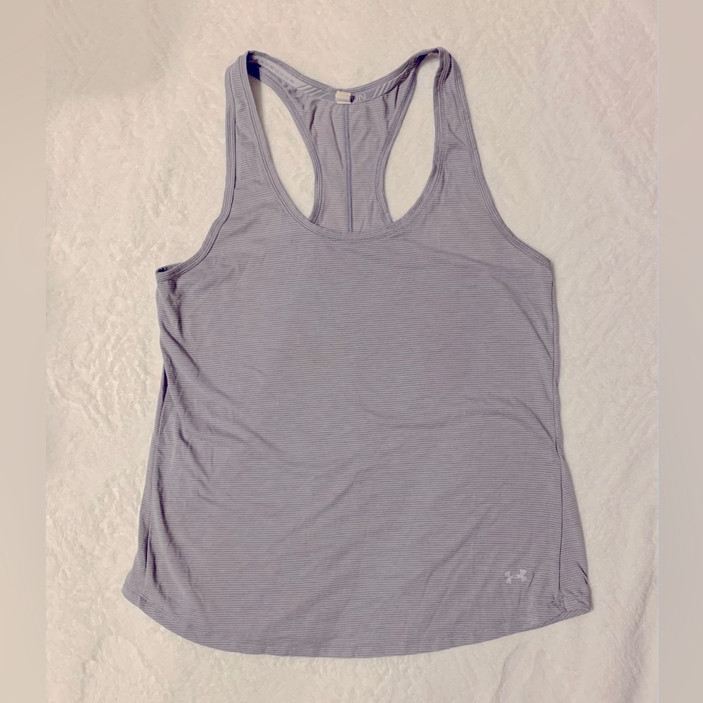 Under Armour Women’s work out tank, super lightweight. Reflecting logo Loose fit